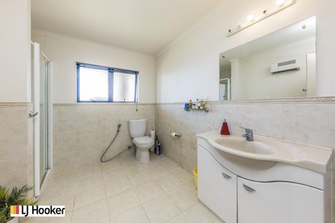 Photo of property in 200 Hill Road, The Gardens, Auckland, 2105