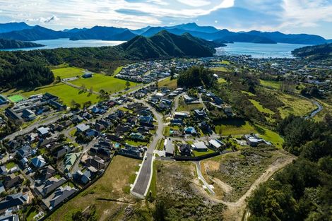Photo of property in 10 Raukura Rise, Picton, 7220