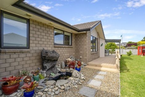 Photo of property in 35 Waipunahau Road, Waikanae, 5036