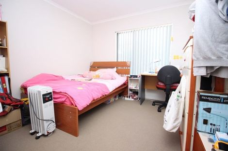 Photo of property in 13 Meridian Court, Oteha, Auckland, 0632