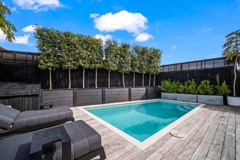 Photo of property in 50 Premier Avenue, Point Chevalier, Auckland, 1022