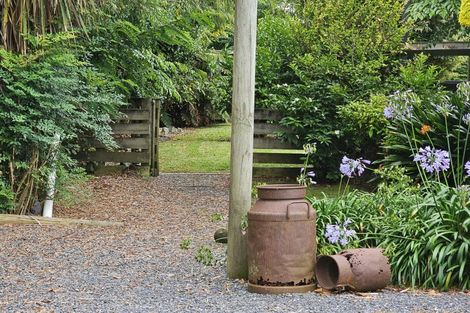 Photo of property in 906g Coalfields Road, Maramarua, Pokeno, 2471