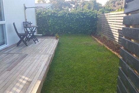 Photo of property in 5 Holgate Avenue, Herald Island, Auckland, 0618