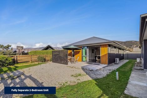 Photo of property in 5 Marbleleaf Lane, Albert Town, Wanaka, 9305