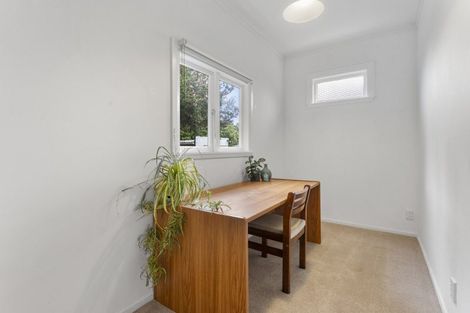 Photo of property in 9 Franklin Avenue, Hokowhitu, Palmerston North, 4410