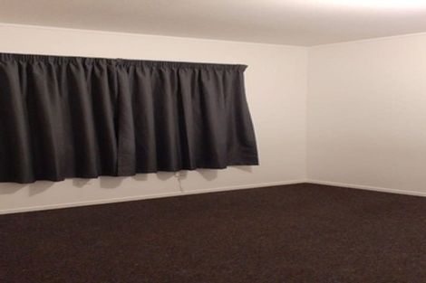 Photo of property in 2/28 Lilburn Crescent, Massey, Auckland, 0614