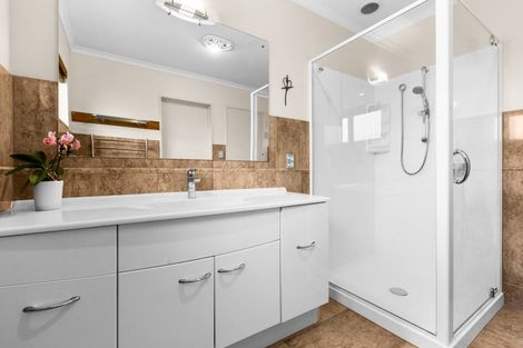 Photo of property in 9 Rutland Place, Taradale, Napier, 4112