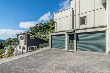 Photo of property in 3/19 Onslow Road, Khandallah, Wellington, 6035