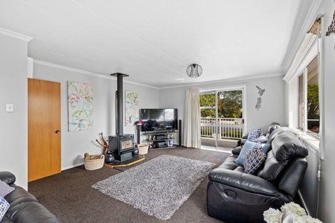Photo of property in 26 Ngakoti Street, Urenui, 4375