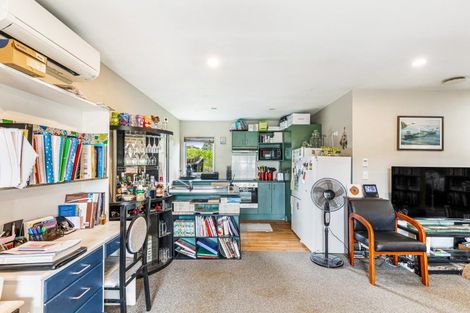 Photo of property in 25 Roseneath Place, Birkdale, Auckland, 0626