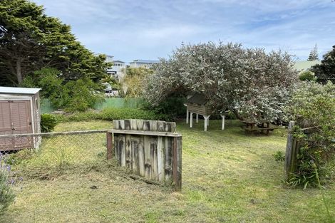 Photo of property in 10 Frances Street, Waikanae Beach, Waikanae, 5036