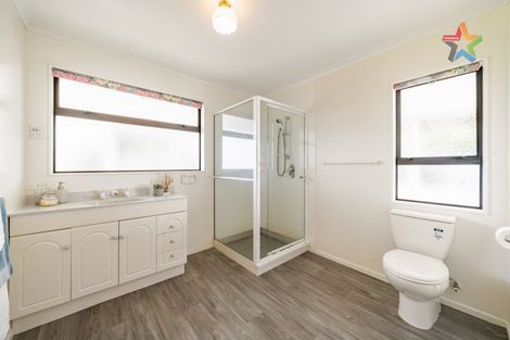 Photo of property in 80 Greenwood Boulevard, Otaki, 5512