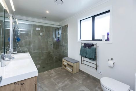 Photo of property in 79 Mawai Hakona Drive, Wallaceville, Upper Hutt, 5018