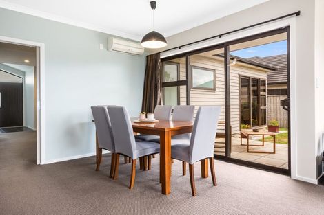 Photo of property in 102 Te Puia Drive, Aotea, Porirua, 5024