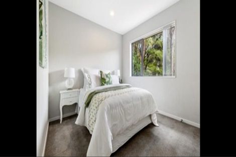 Photo of property in 46 Newbury Place, Schnapper Rock, Auckland, 0632