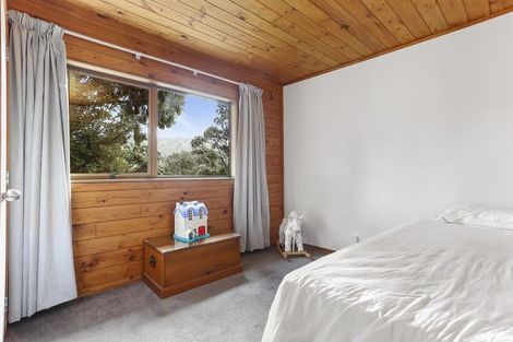 Photo of property in 114 Mountain Road, Henderson Valley, Auckland, 0612