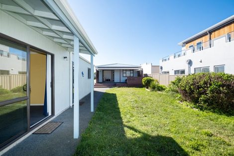 Photo of property in 71 The Esplanade, Westshore, Napier, 4110