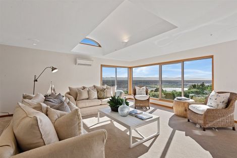 Photo of property in 210 Cannon Hill Crescent, Mount Pleasant, Christchurch, 8081