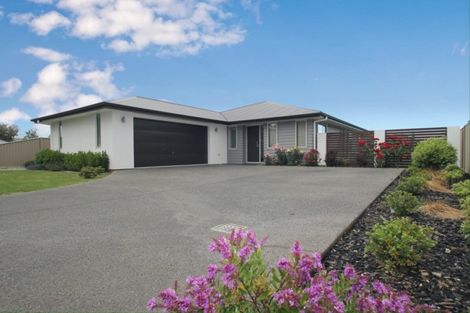 Photo of property in 6 Roblyn Place, Mosgiel, 9024