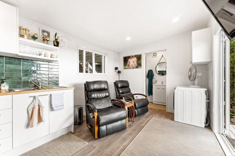 Photo of property in 44 Amorino Drive, Red Beach, 0932