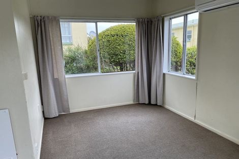 Photo of property in 2 Overtoun Terrace, Hataitai, Wellington, 6021