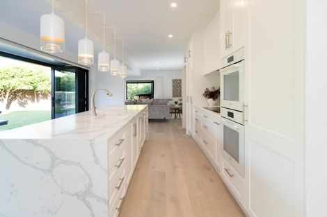 Photo of property in 5 Lavinia Grove, Waikanae Beach, Waikanae, 5036