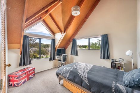 Photo of property in 22 Whiting Crescent, Greenmeadows, Napier, 4112