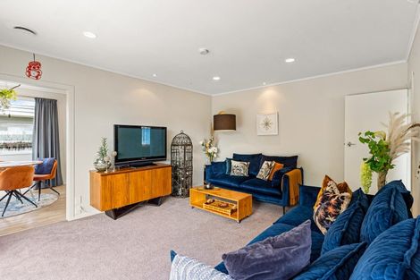 Photo of property in 1/33 O'donn Avenue, Beach Haven, Auckland, 0626