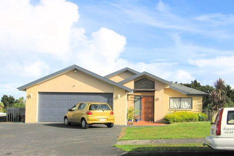 Photo of property in 15 Calluna Crescent, Totara Heights, Auckland, 2105