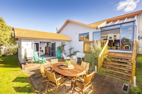 Photo of property in 7 Ormrod Grove, Riverstone Terraces, Upper Hutt, 5018