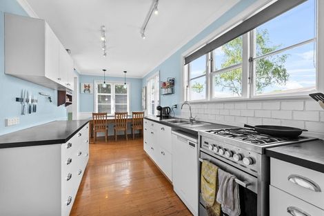 Photo of property in 12 Braemar Place, Avonside, Christchurch, 8061