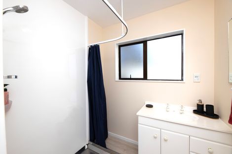 Photo of property in 166a Breezes Road, Aranui, Christchurch, 8061