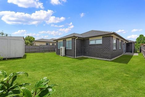Photo of property in 587 Great South Road, Rosehill, Papakura, 2113