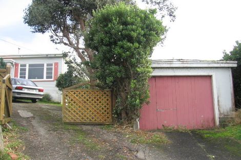 Photo of property in 28 Hampton Hill Road, Tawa, Wellington, 5028