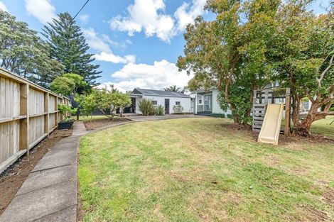 Photo of property in 141 Seaview Road, Westown, New Plymouth, 4310