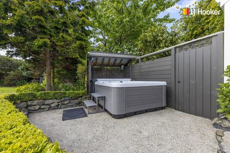 Photo of property in 19 Middleton Road, Kew, Dunedin, 9012