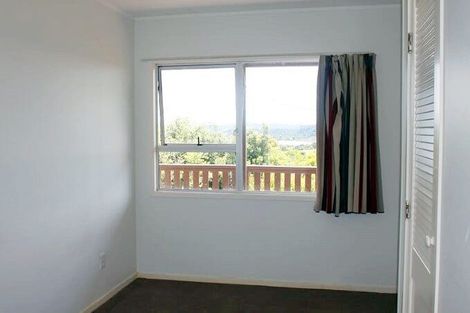 Photo of property in 29 Santiago Crescent, Unsworth Heights, Auckland, 0632