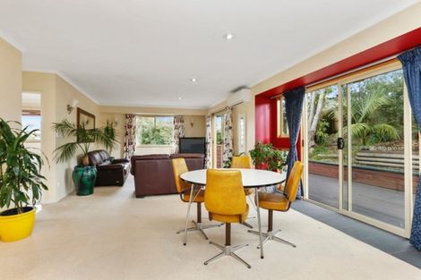 Photo of property in 1/7 Wiriana Place, Stanmore Bay, Whangaparaoa, 0932