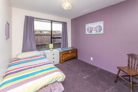 Photo of property in 2/14 Innisfree Place, Northwood, Christchurch, 8051