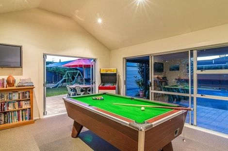 Photo of property in 32 Kapanui Road, Waikanae, 5036