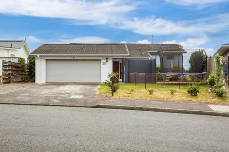Photo of property in 35 Bosun Terrace, Whitby, Porirua, 5024