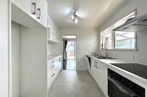 Photo of property in 158 Pigeon Mountain Road, Half Moon Bay, Auckland, 2012