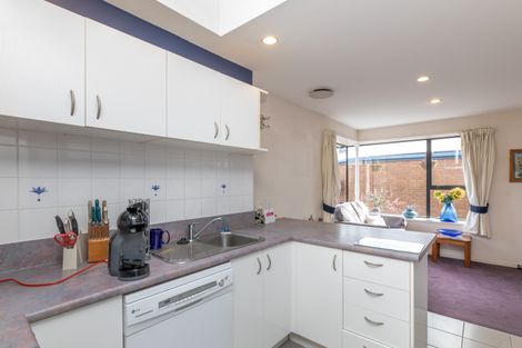 Photo of property in 2/14 Innisfree Place, Northwood, Christchurch, 8051