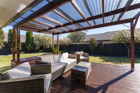 Photo of property in 16 Bottle Lake Drive, Parklands, Christchurch, 8083