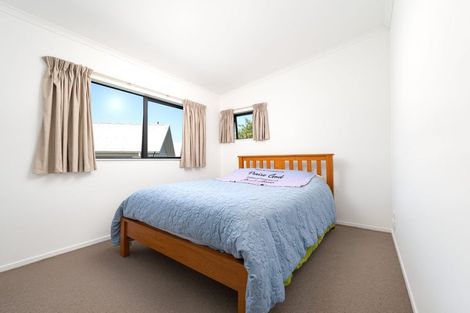 Photo of property in 16 Pyramid Place, Glen Eden, Auckland, 0602