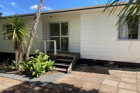 Photo of property in 28 Bellringer Road, Massey, Auckland, 0614