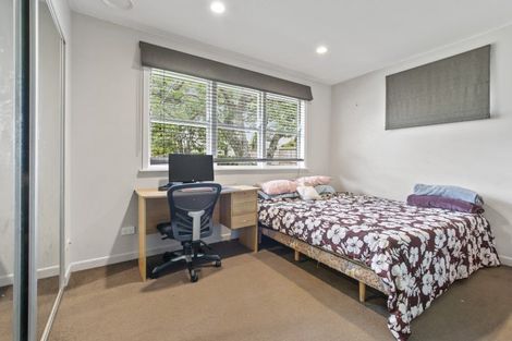 Photo of property in 18 Boundary Road, Opaheke, Papakura, 2113