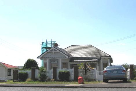 Photo of property in 1/47 Birkdale Road, Birkdale, Auckland, 0626