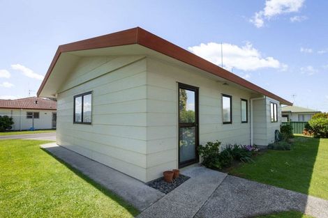 Photo of property in 21 Donegal Place, Katikati, 3129