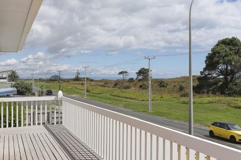 Photo of property in 880 Papamoa Beach Road, Papamoa Beach, Papamoa, 3118
